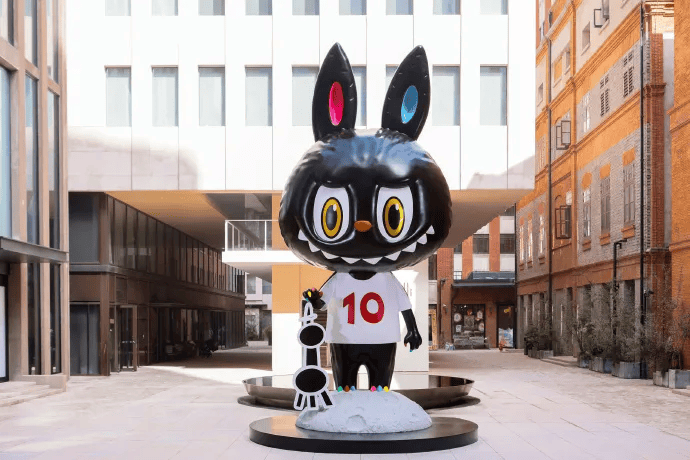 推出LABUBU十周年系列收藏卡CQ9电